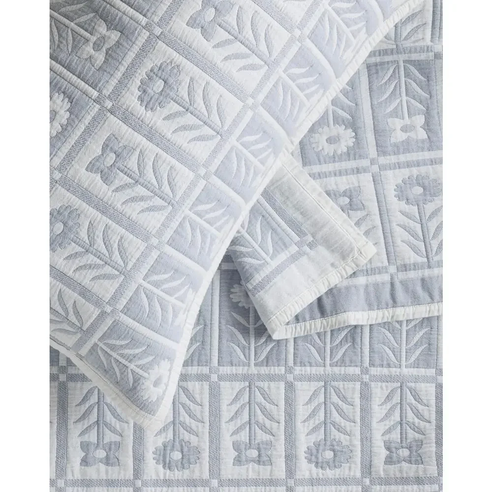 Quince Organic Cotton Jacquard Floral Coverlet Full / Queen Blue Fog $150 MSRP